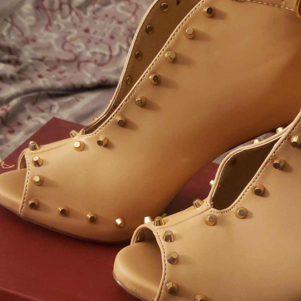 High heel booties - Picture 3 of 4